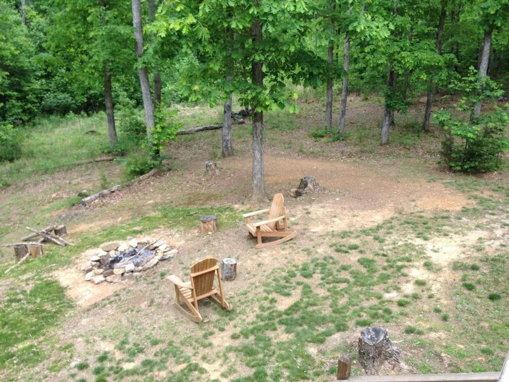 Gas Fireplace, Firepit, And Cedar Adirondack Chair Spencer Εξωτερικό φωτογραφία