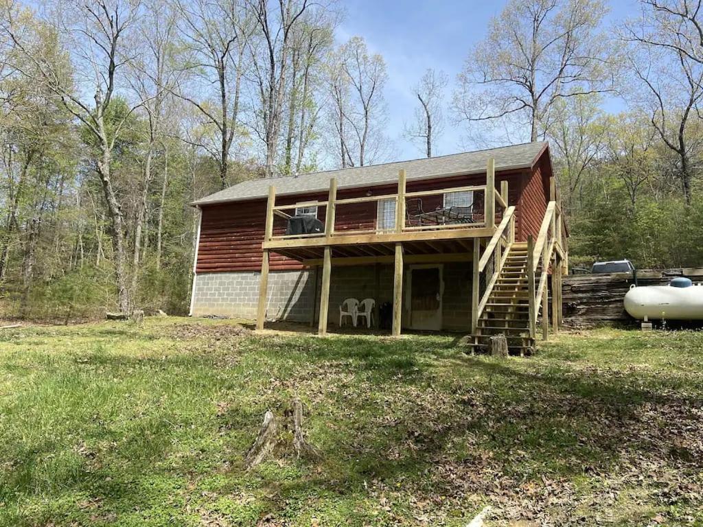 Gas Fireplace, Firepit, And Cedar Adirondack Chair Spencer Εξωτερικό φωτογραφία