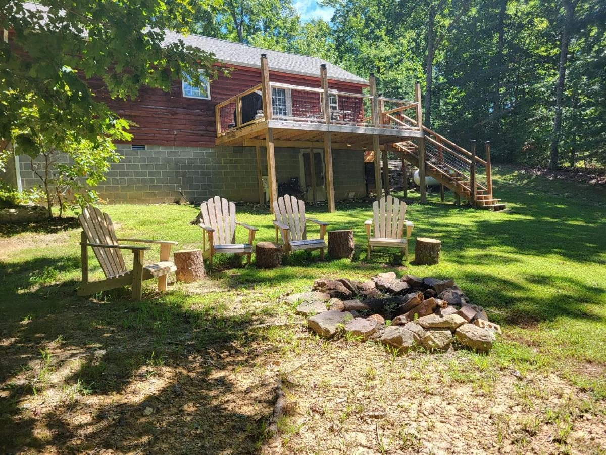 Gas Fireplace, Firepit, And Cedar Adirondack Chair Spencer Εξωτερικό φωτογραφία