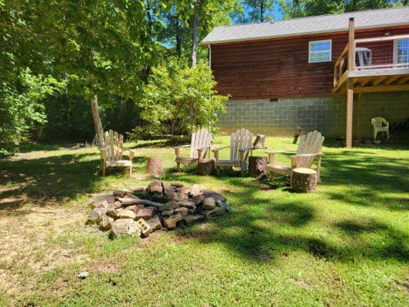 Gas Fireplace, Firepit, And Cedar Adirondack Chair Spencer Εξωτερικό φωτογραφία